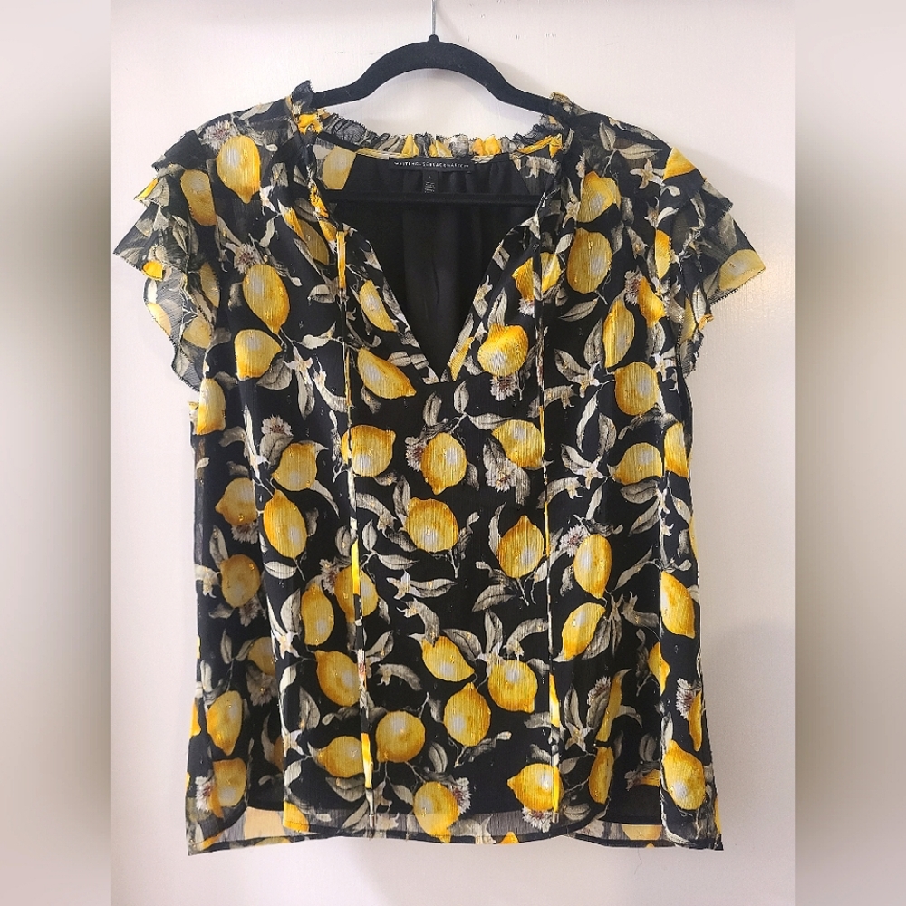 WHBM Flutter Sleeve Lemon Clip Blouse, Sz L NWOT